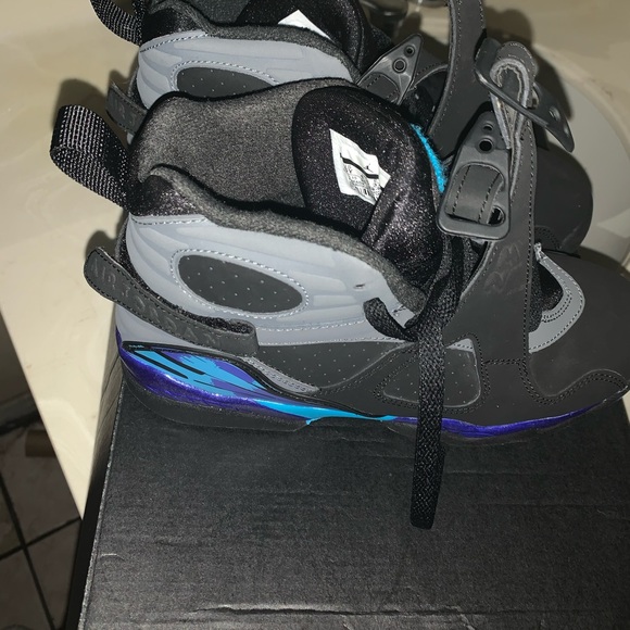 Jordan 8 Retro